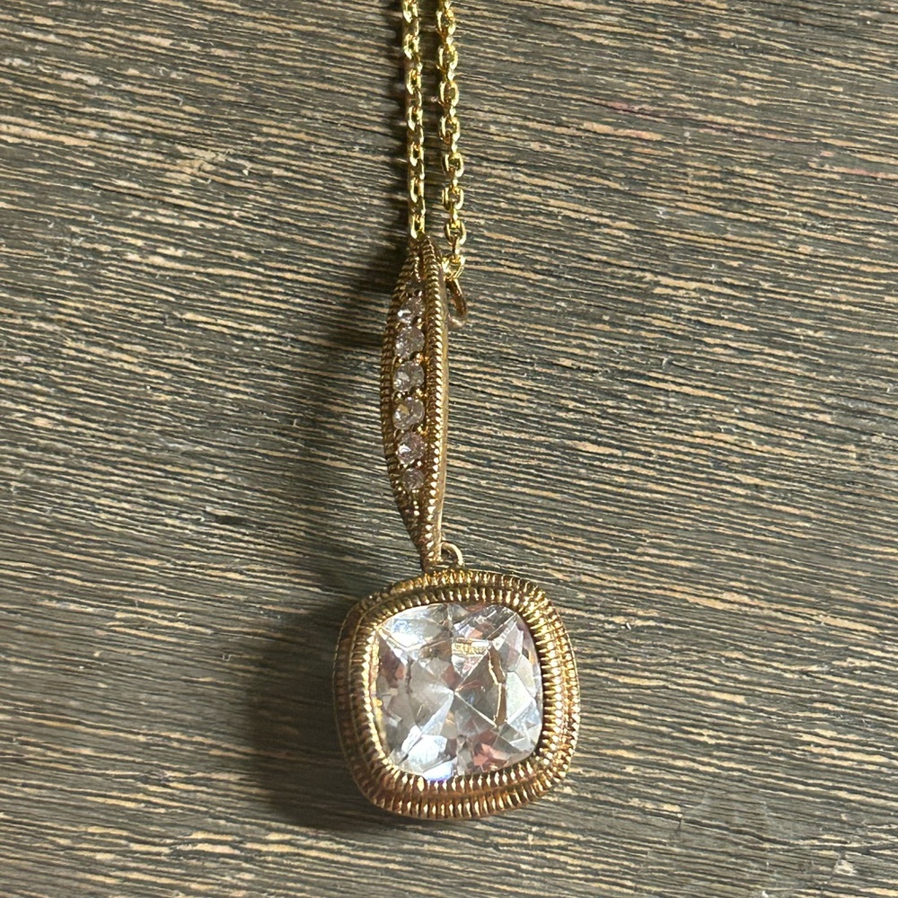 Gold Plated 925 silver pendant and necklace with cushion cut center stone